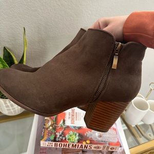 Ankle boots size 8 1/2